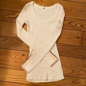 Free people xs embroidered tee